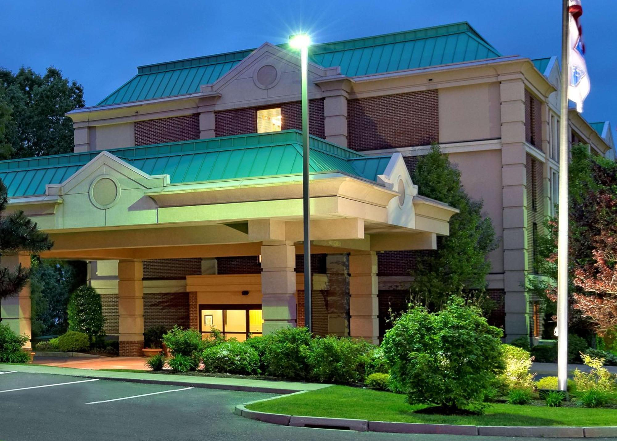 Hampton Inn Hartford Airport Windsor Locks Exterior foto